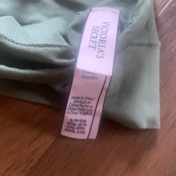 Victoria’s Secret Green adjustable T-back sports bra/bralette - Picture 4 of 4